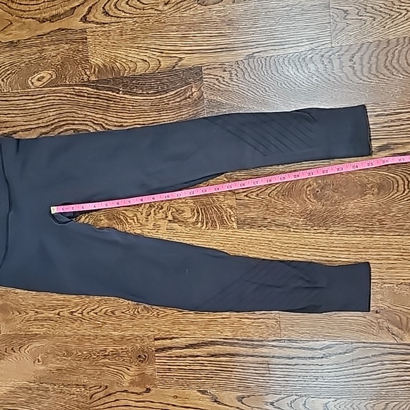 LULULEMON Reveal Tight - Picture 8 of 12